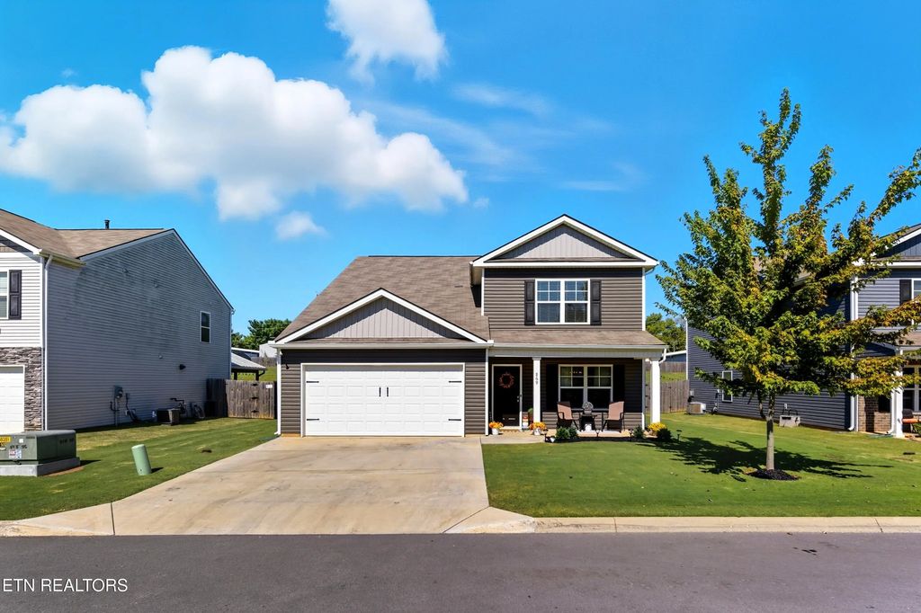 869 Old Towne Loop Drive, Seymour