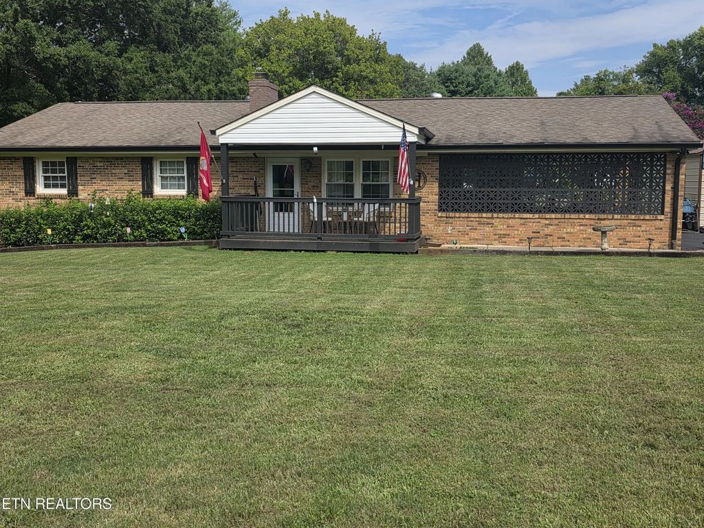 1283 Laurel Rd, Clinton