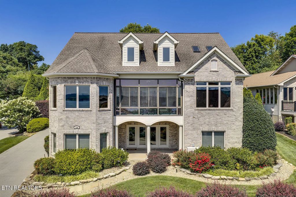 124 Coyatee Circle, Loudon