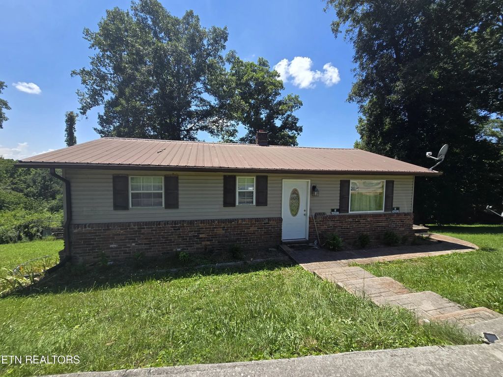 1019 Cole Rd, New Tazewell