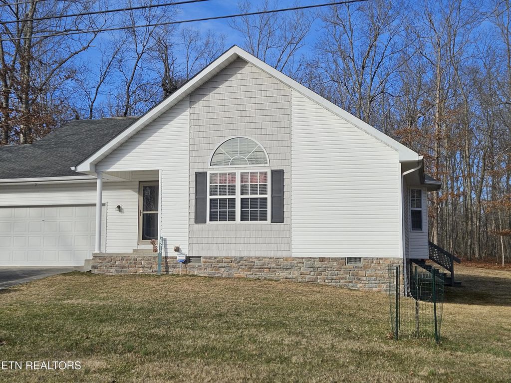 6219 Osage Rd, Crossville