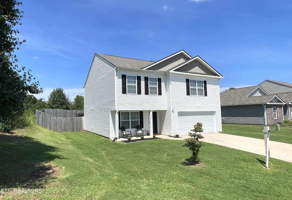 819 Old Towne Loop Drive, Seymour
