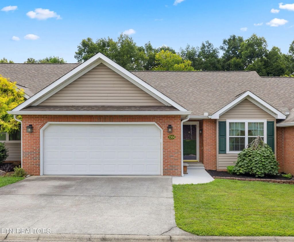 7304 Brook Run Way, Knoxville