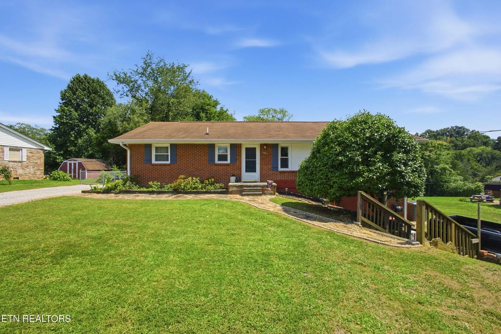 1009 Patton Ferry Rd, Kingston