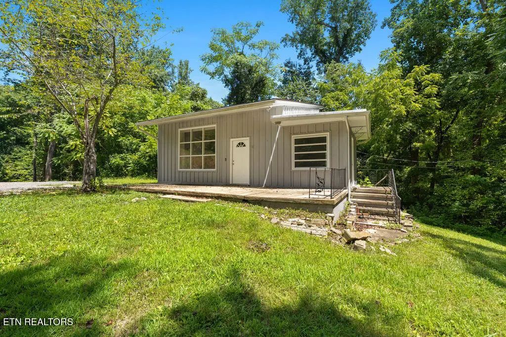 2413 Tooles Bend Rd, Knoxville