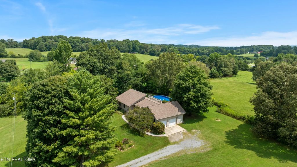 151 N Fork Loop, Madisonville