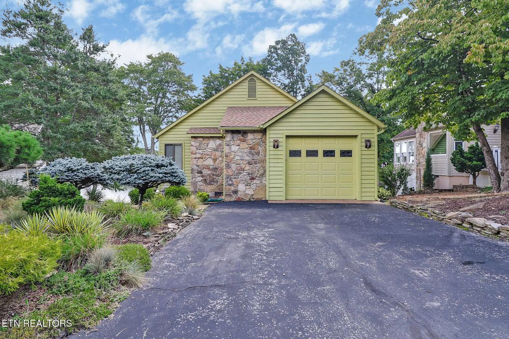 50 Hickory Cove Lane, Fairfield Glade