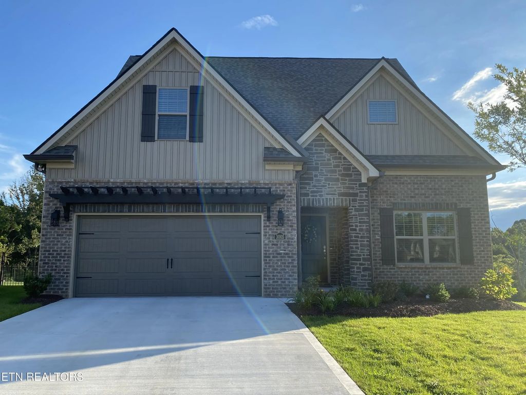 3005 Sycamore Creek Lane, Knoxville