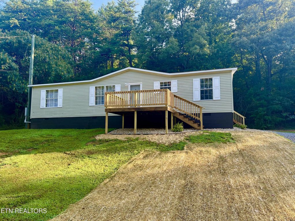 126 Sheppard Rd, Sweetwater