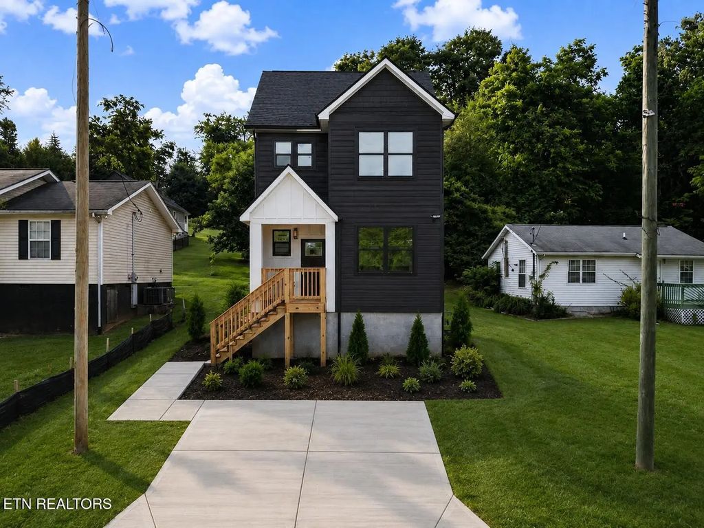 4913 Nw Tenwood Drive, Knoxville