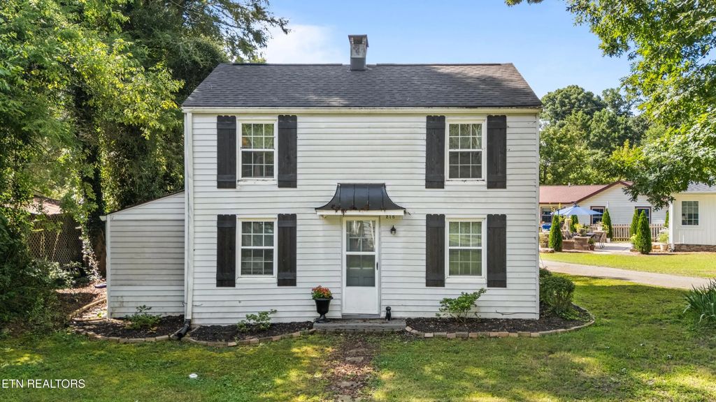 216 Oak Rd, Norris