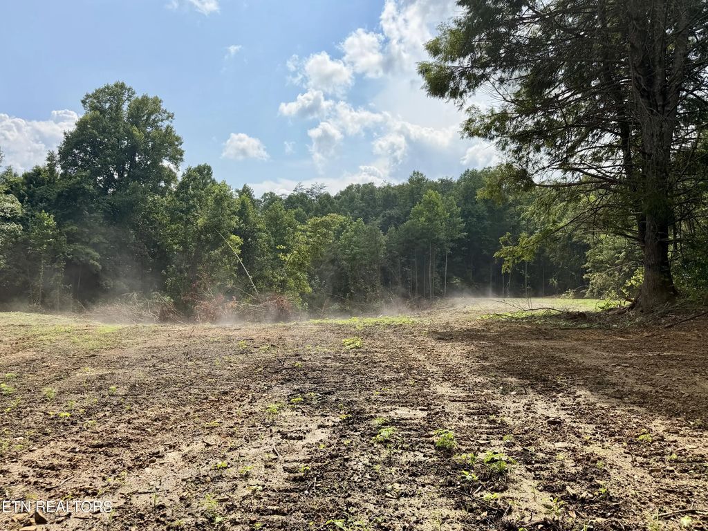 Melvin Hollow Rd, Pioneer