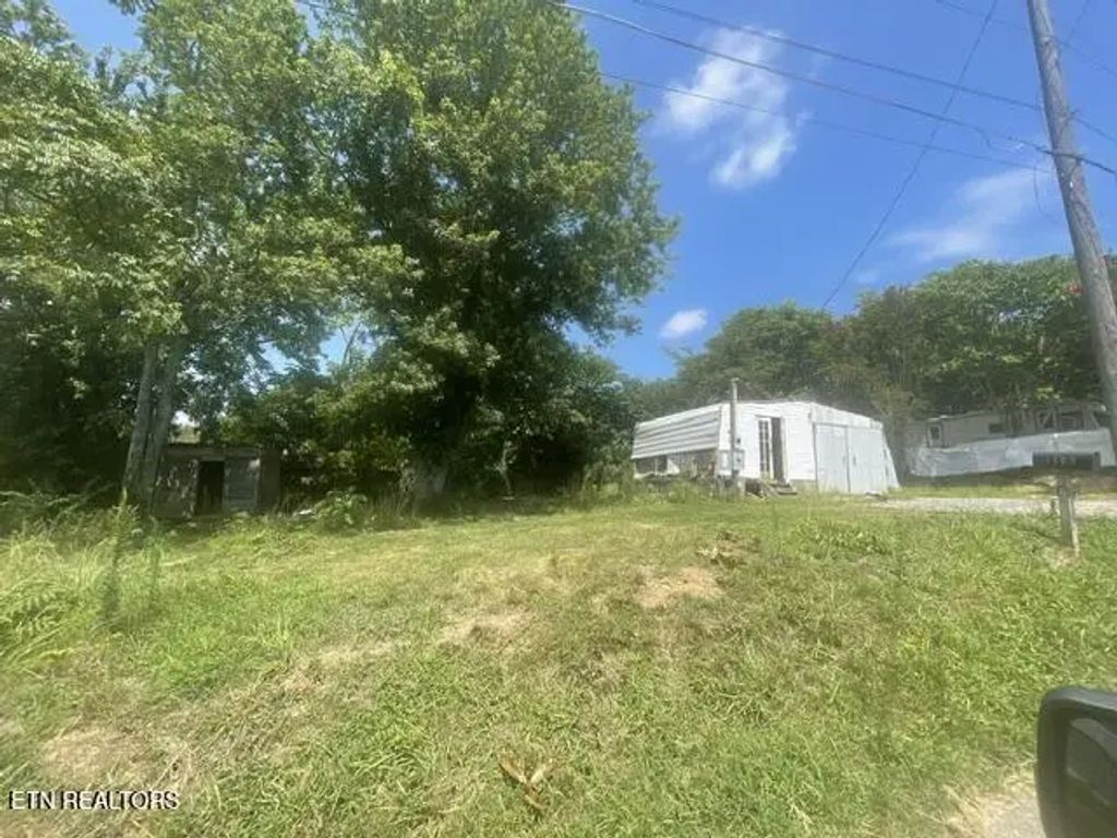 1403 2nd St, Cleveland