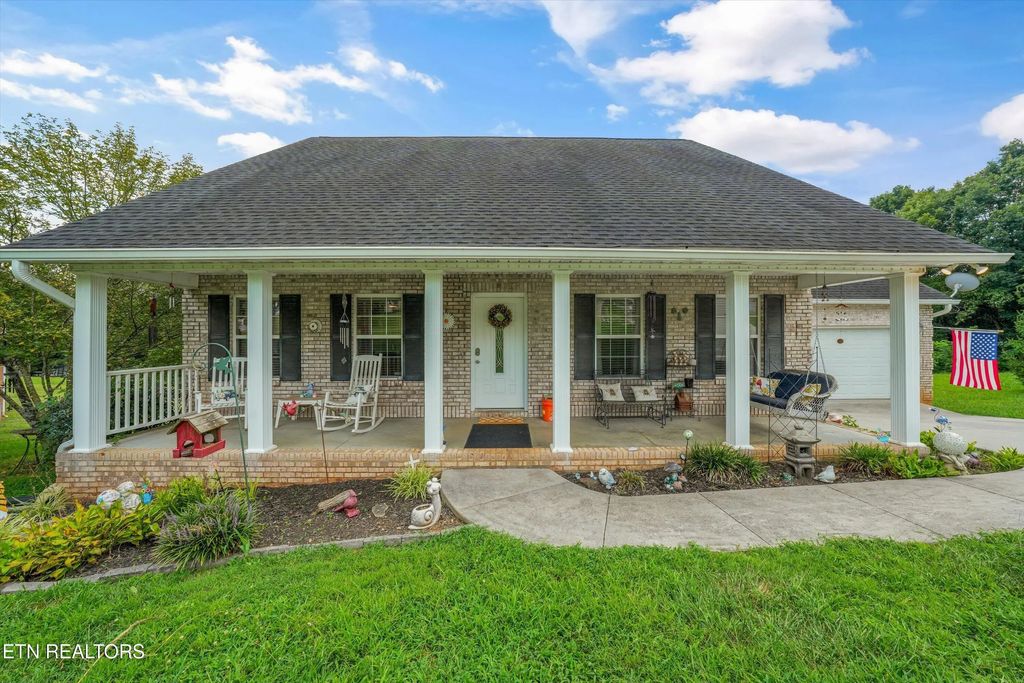 225 Hillsborough Lane, Lenoir City