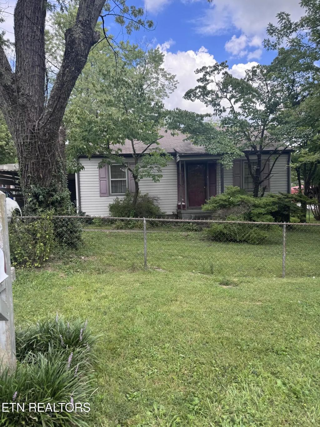 2318 Boxwood Lane, Knoxville