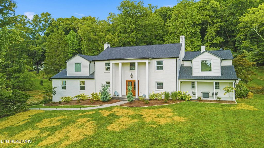 2704 Lakewood Lane, Knoxville
