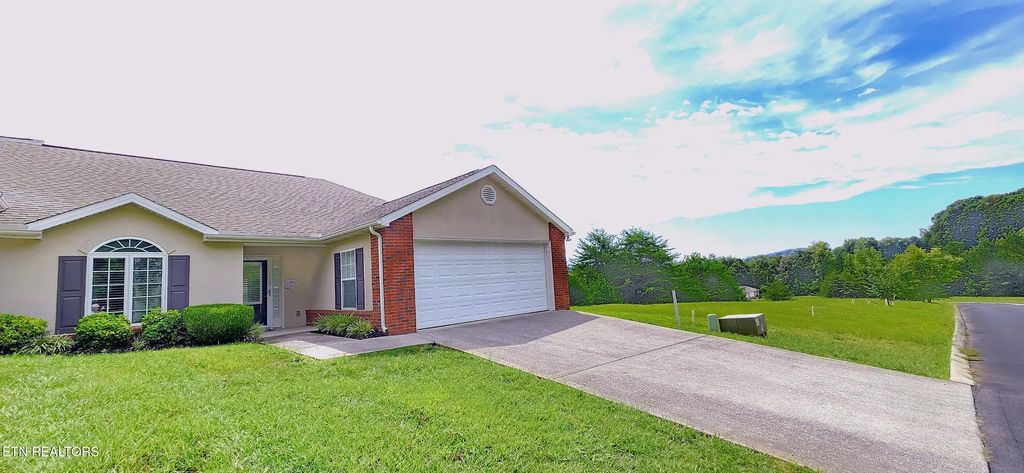 139 Linden Lane, Loudon