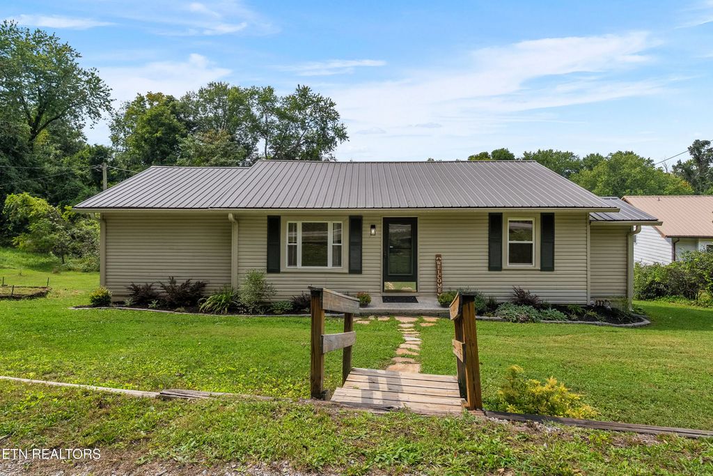 617 Hillside Rd, Rockwood