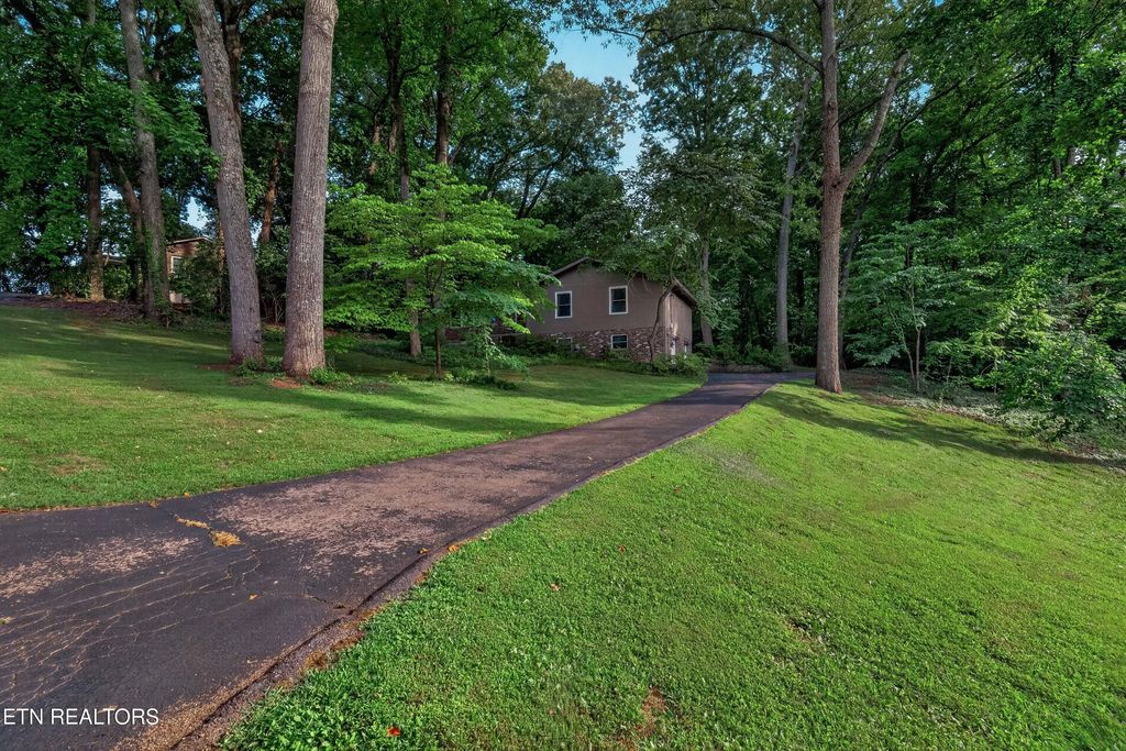 6933 Riverwood Drive, Knoxville