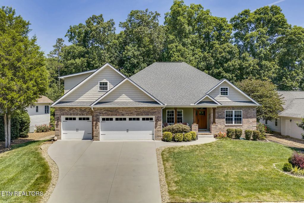 203 Sioux Place, Loudon