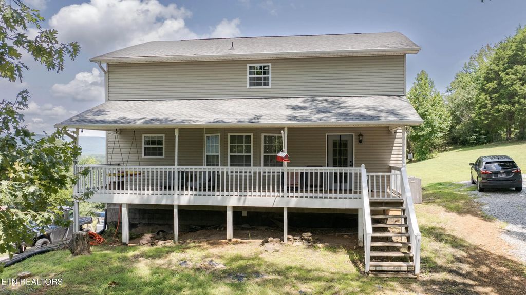 290 J L Davis Lane, Evensville