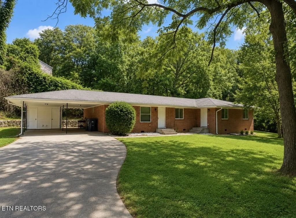 5800 Fountain Rd, Knoxville