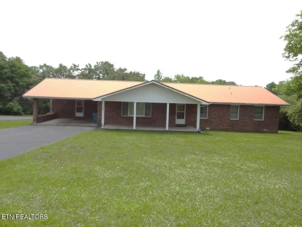 1789 Sparta Hwy, Crossville