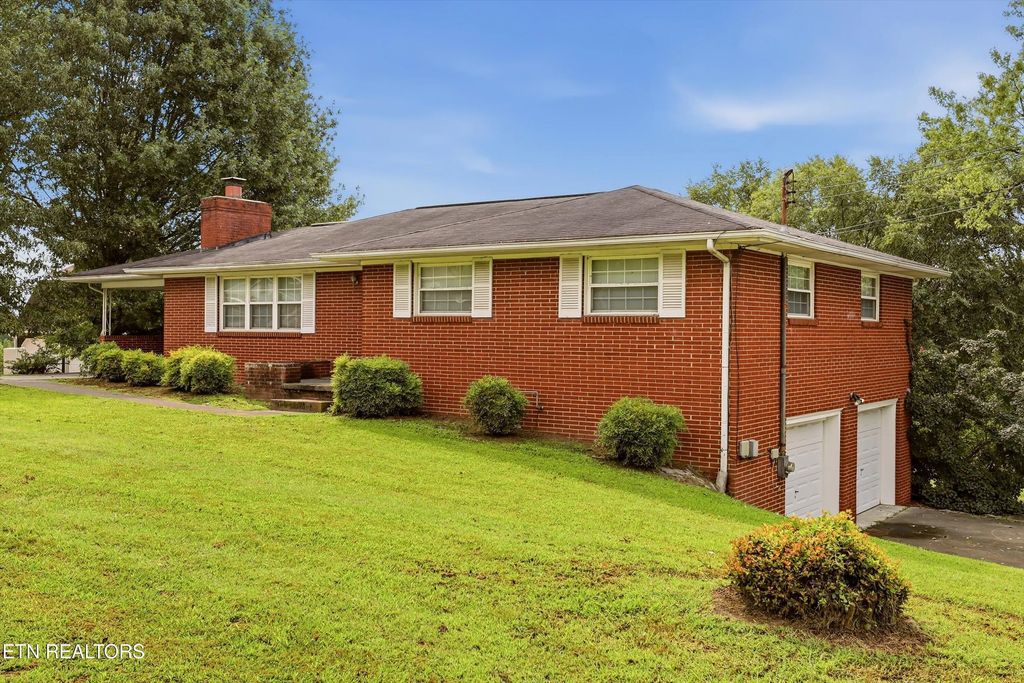 4214 Shangri-la Drive, Knoxville