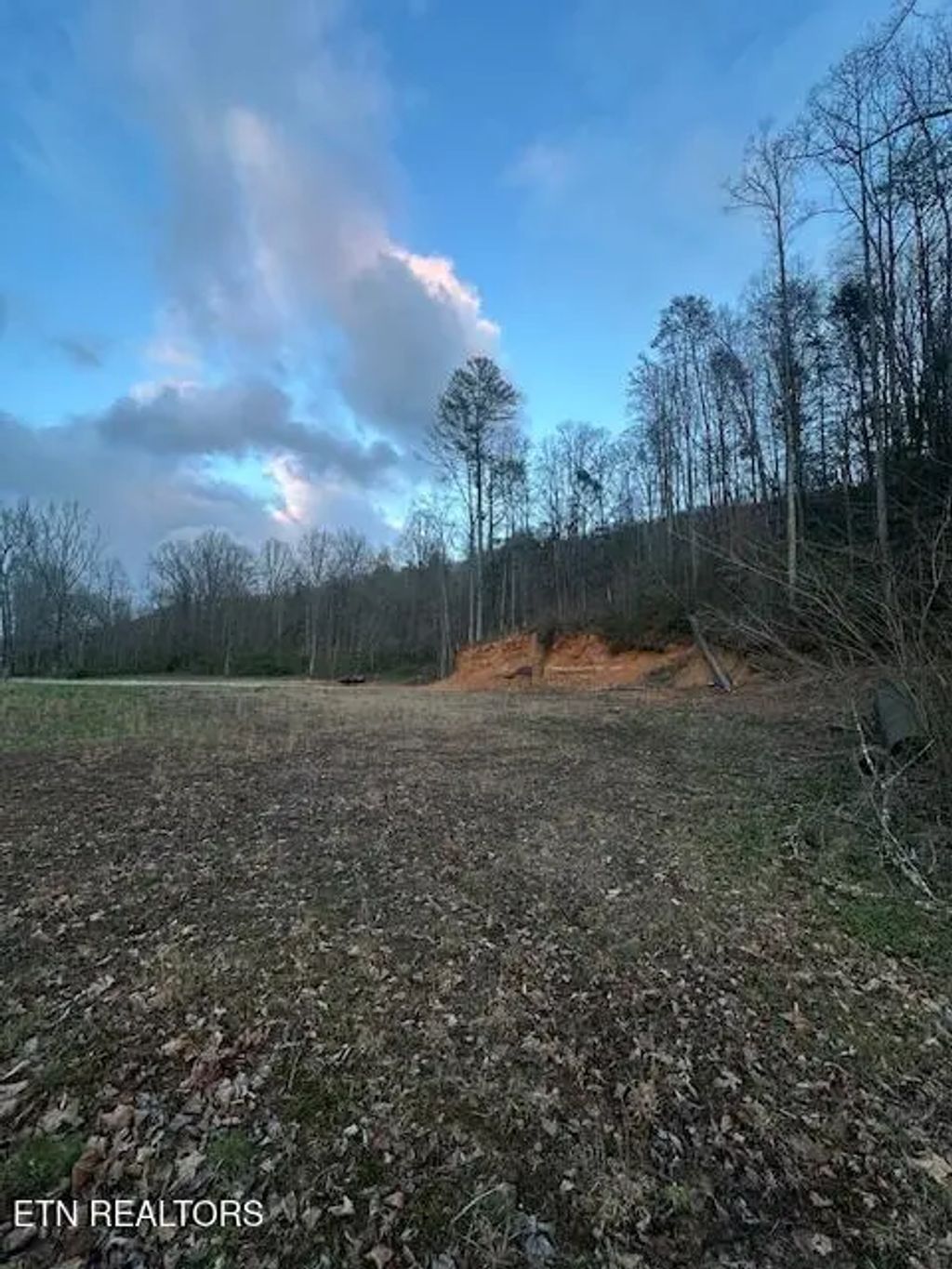 320 Frost Bottom Rd, Oliver Springs
