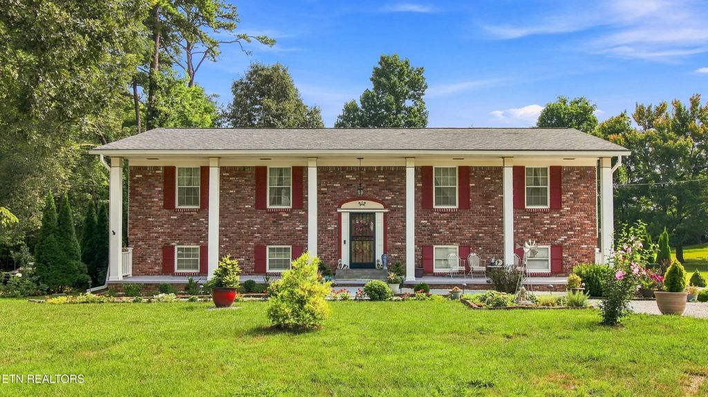 212 Cogdill Rd, Knoxville