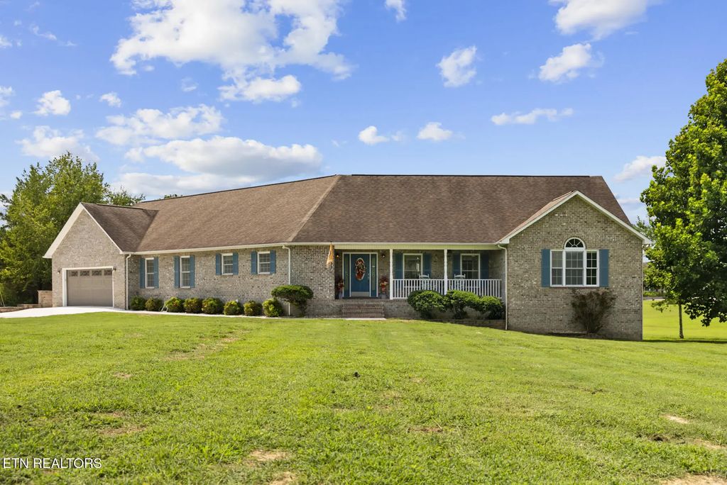 220 Sherman Circle, Kingston