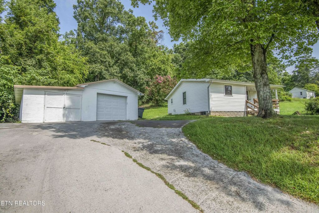8713 Old Maynardville Pike, Knoxville