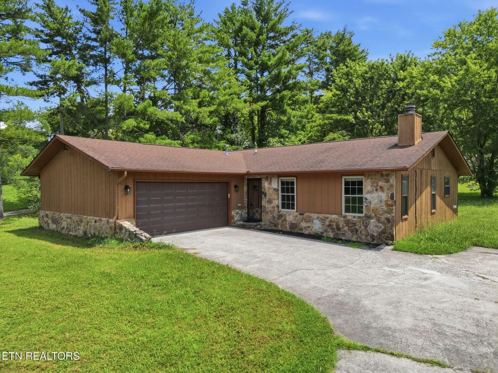 836 Marcaro Lane, Maryville