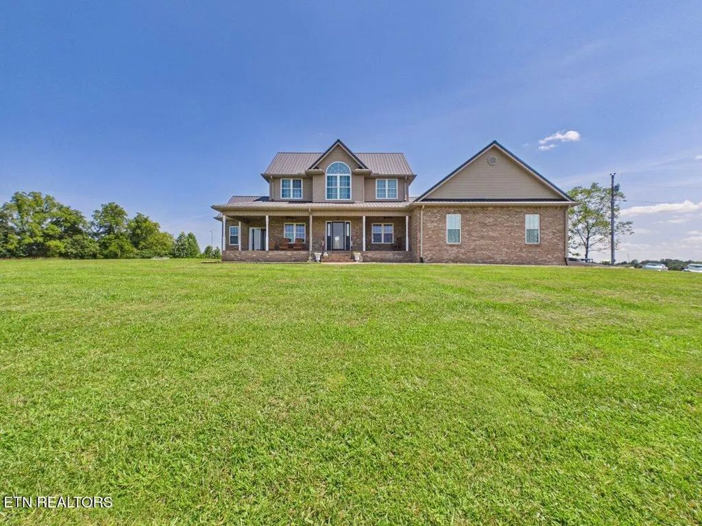 317 Oak Grove Rd, Harrogate