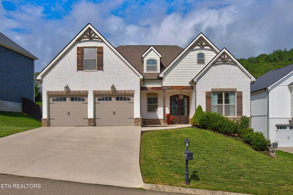 2043 Highlands Ridge Lane, Knoxville