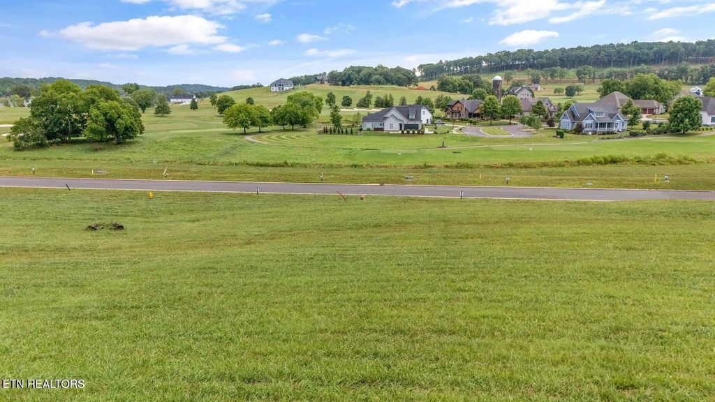 2817 Chestnut Lane, Loudon