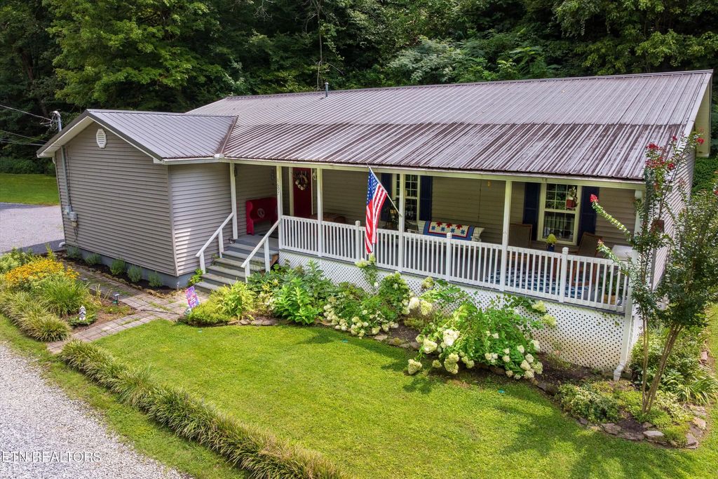 1697 Munsey Hatcher Rd, Seymour