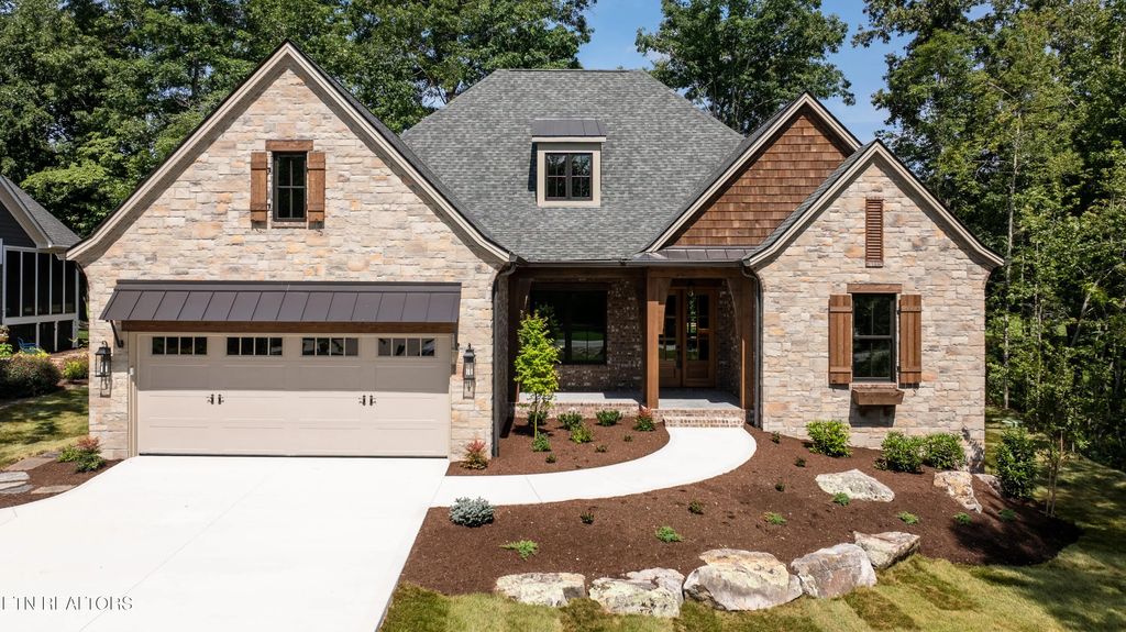 232 Forest Hill Drive, Crossville
