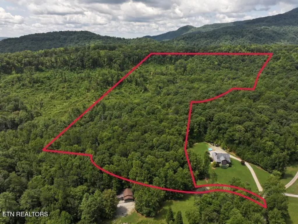 1525 Cove Lane, Oliver Springs
