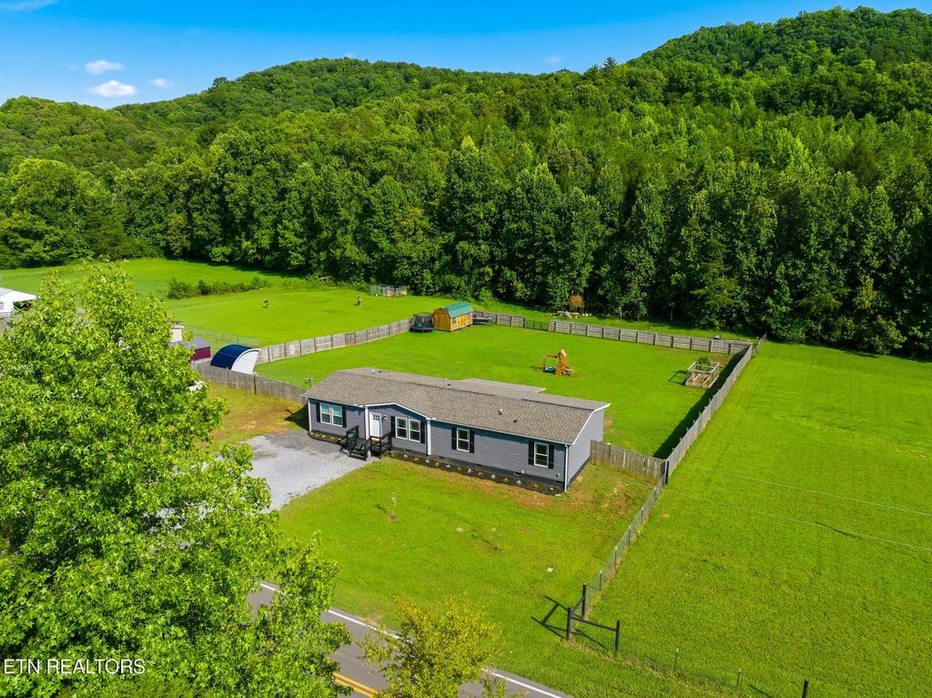 1440 Belltown Rd, Tellico Plains