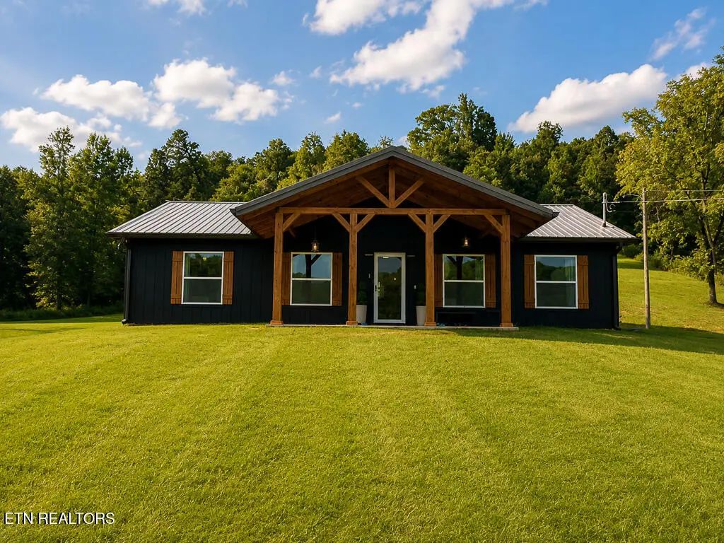 1528 Highway 70 S, Rogersville