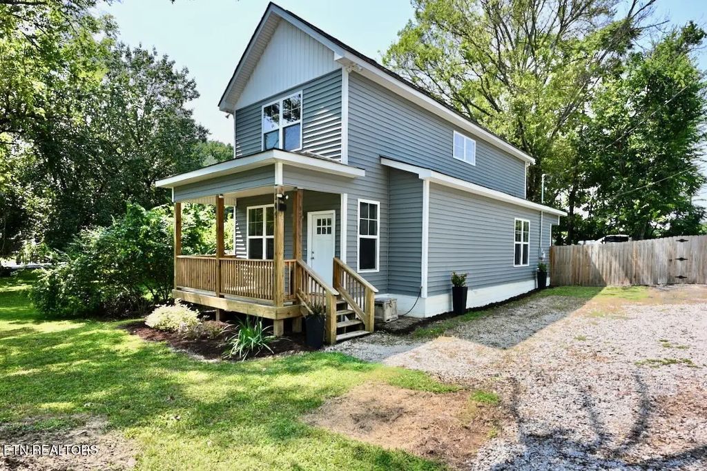 209 W Moody Ave, Knoxville