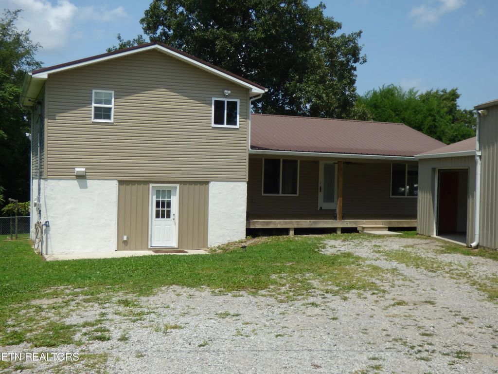 1122 Old Lantana Rd, Crossville