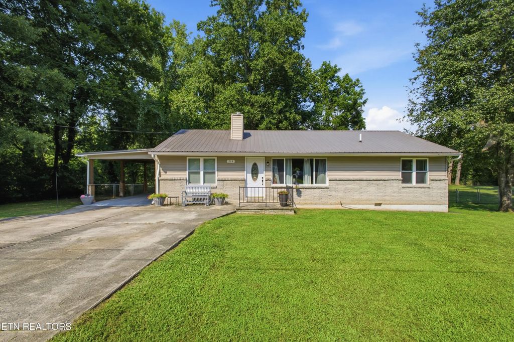 214 Woodlane Drive, Rockwood
