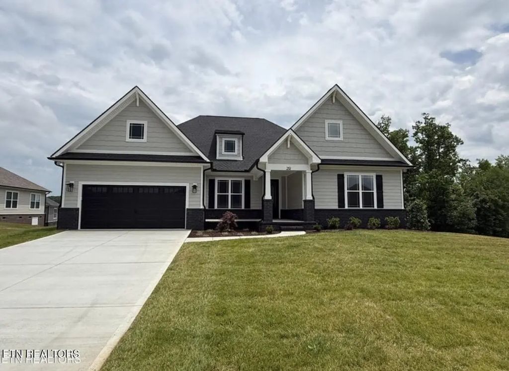 219 Bittersweet Lane, Lenoir City