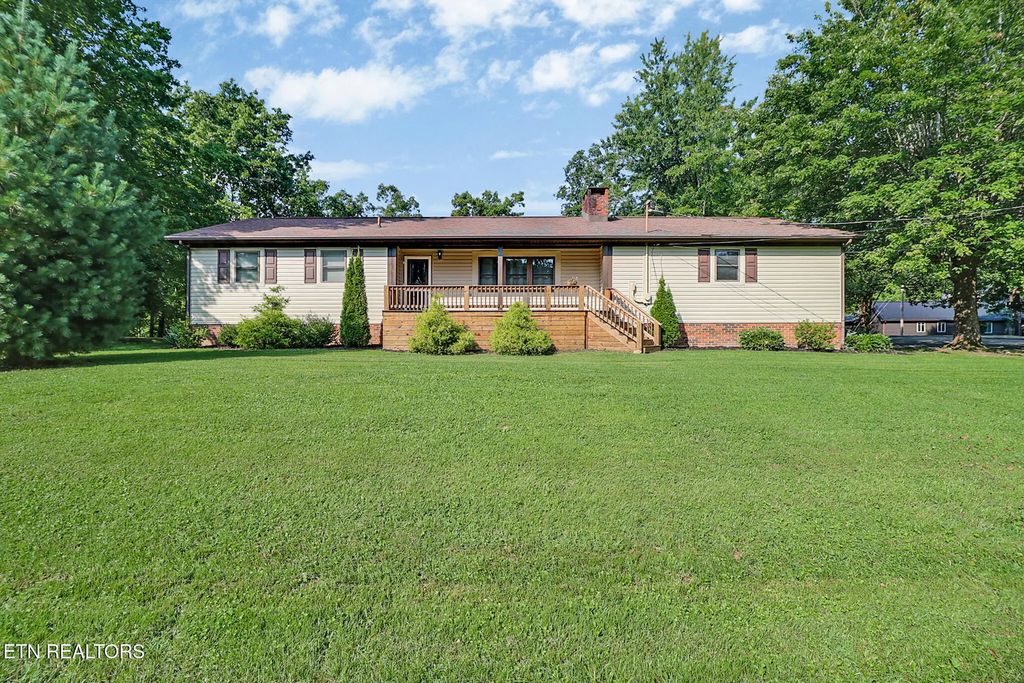 1019 Greenwood Drive, Jamestown