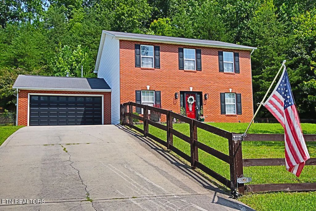 8601 Rayworth Tr, Powell