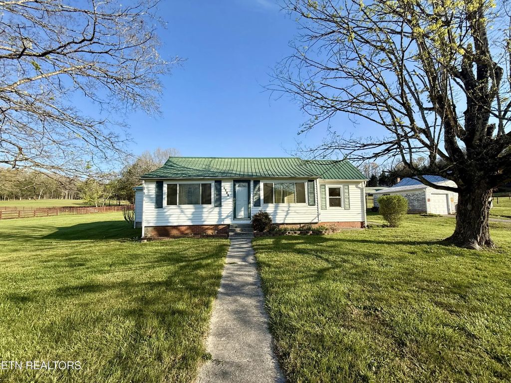 8259 Corryton Luttrell Rd, Plainview