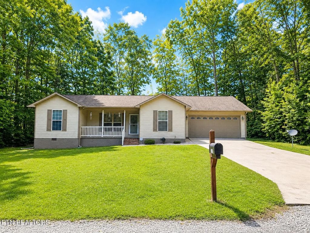 4220 Chica Rd, Crossville