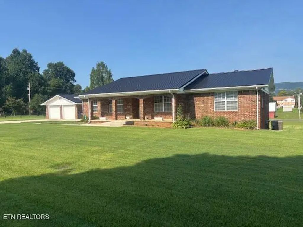 103 W Legion Circle, Pikeville
